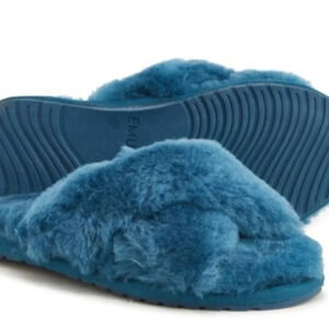 NWT EMU Australia Mayberry Sheepskin Slippers (For Women) size 6 teal